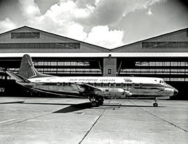Johannesburg, 1963. Jan Smuts airport. SAA Vickers Viscount ZS-CDY Gemsbok.