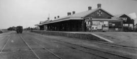De Aar, 1895. Station building. (EH Short)