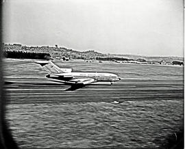 
SAA Boeing 727 ZS-SBF 'Komati' landing.
