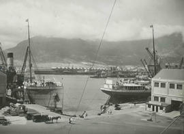 Cape Town, 1927. Table Bay harbour.
