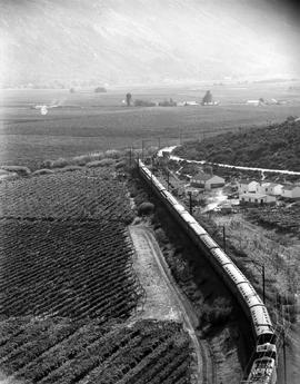 De Doorns, 1970. Passenger train in the Hex River pass.