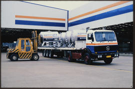 Johannesburg, 1988. SAR Mercedes truck carrying FastFreight mini containers at Kaserne.