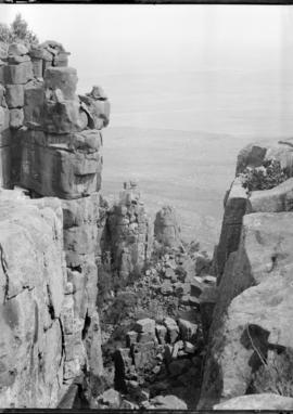 Graaff-Reinet, 1929. Valley of Desolation.