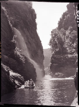 Wilderness, 1936. Kaaimans River falls.