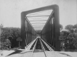 
Railway bridge between Paarl and Lady Grey. (EH Short)
