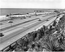 Port Elizabeth, 1966. Coastal promenade past Humewood beach.