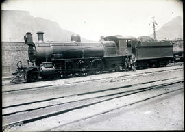 Cape Town. SAR Class 5 No 780 'Improved Karoos' with crew.
