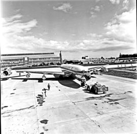 Johannesburg, 1971. Jan Smuts airport. SAA Boeing 707 ZA-SAF 'Port Elizabeth'.