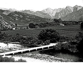 De Doorns, 1957. Low level road bridge in the Hex River valley.