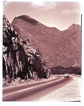 Paarl district, 1966. Du Toitskloof Pass.