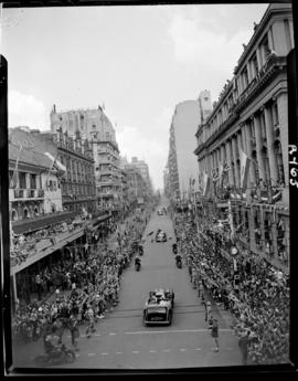 Johannesburg, 1 April 1947. City street scene.