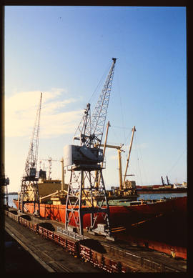 Port Elizabeth, Augustus 1985. Wharf cranes in Port Elizabeth Harbour. [D Dannhauser]