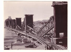 Norvalspont, circa 1900. Damaged bridge over the Orange River during the Anglo-Boer War.