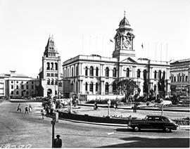 Port Elizabeth, 1952. City Hall and post office.