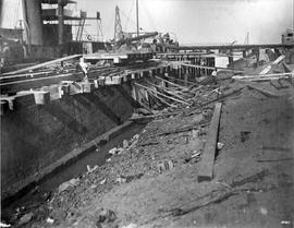 Durban. Construction of the Congella wharf extension in Durban Harbour.