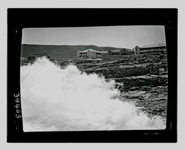 Hermanus, 1929. Waves on the west bank.