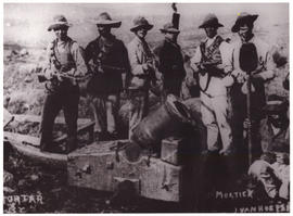 Circa 1900. Anglo-Boer War. Six burghers at mortar. (Van Hoepen)