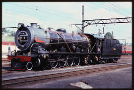 Estcourt, March 1978. SAR Class 12AR No 2122.
