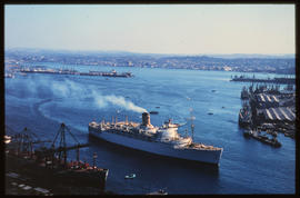 Durban, July 1968.Ship leaving Durban Harbour. [JA Etsebeth]