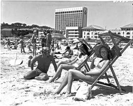 Port Elizabeth, 1972. Relaxing at KIng's Beach.