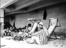 Port Elizabeth, 1930. Bathers at Humewood beach pavilion.