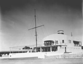 Port Elizabeth, 1939. Yacht clubhouse at Swartkops.