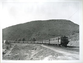 SAR Class 4E with passenger train in the Cape.