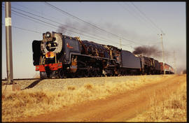 January 1993. SAR Class 25NC No 3476 'Griet' with Trans-Karoo passenger train.