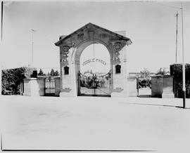 Bethlehem, 1946. War memorial at Goble Park.