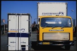 
SAR International truck with Fastfreight containers.
