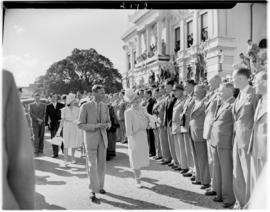 Uitenhage, 27 February 1947. Royal family greeting ex-servicemen.