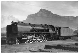 Cape Town. SAR Class 15F No 2968.