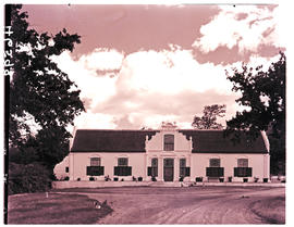 Paarl district, 1939. Boschendal farmhouse at Groot Drakenstein.