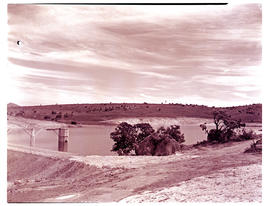 Paarl district, 1947. New Nantes Dam in the Berg River.