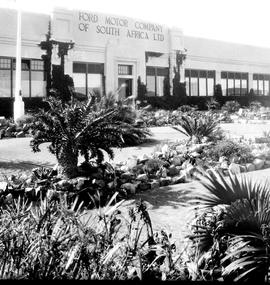 Port Elizabeth, 1936. Gardens at Ford factory.