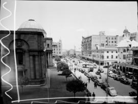 Johannesburg, 1938. Pritchard Street at High Court; bus turning out of Kruis Street.