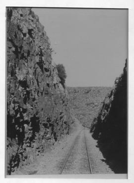 Hex River Mountains, 1896. Railway line through deep rock cutting.