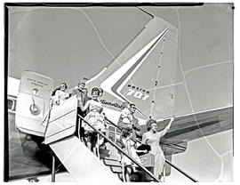 Johannesburg, 1960. Jan Smuts airport. Passengers disembarking on stairs of SAA Boeing 707 ZS-CKC...